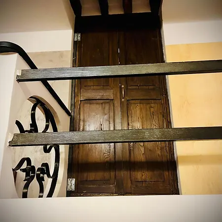 Pinelli House Apartment
