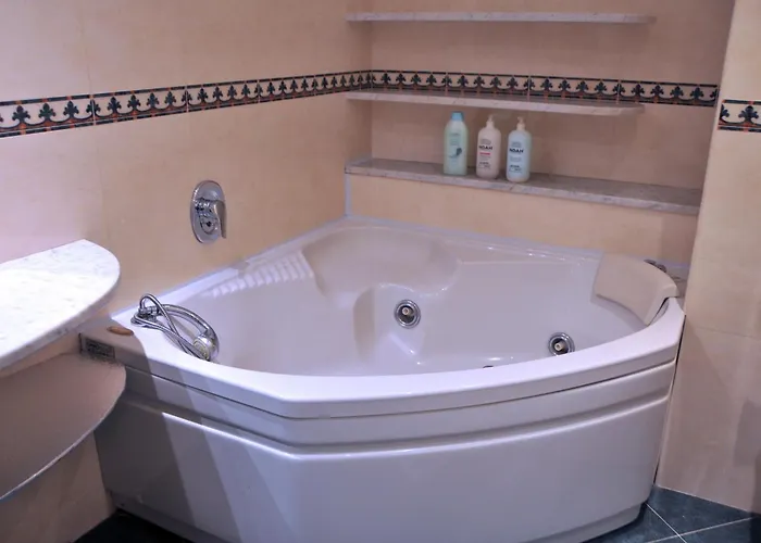 Pinelli House Apartmán *