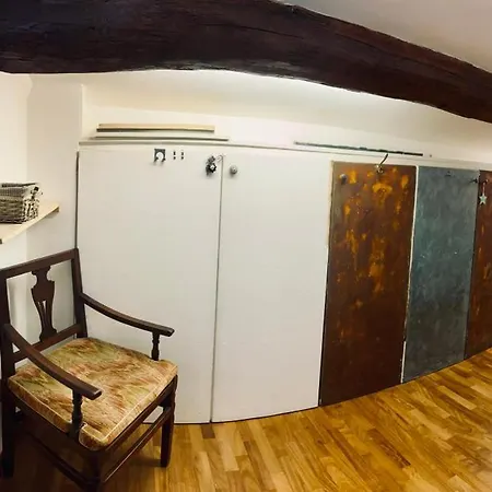 Apartment Pinelli House